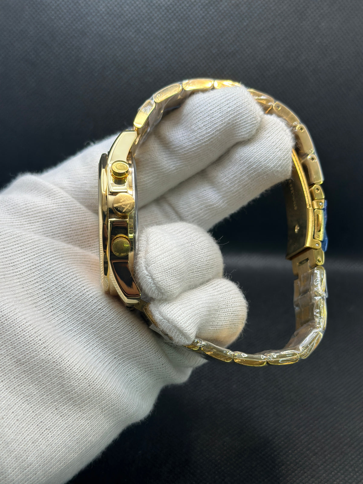 Armanii chrono gold