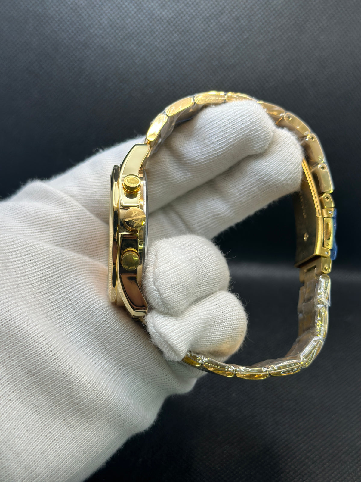 Armanii chrono gold