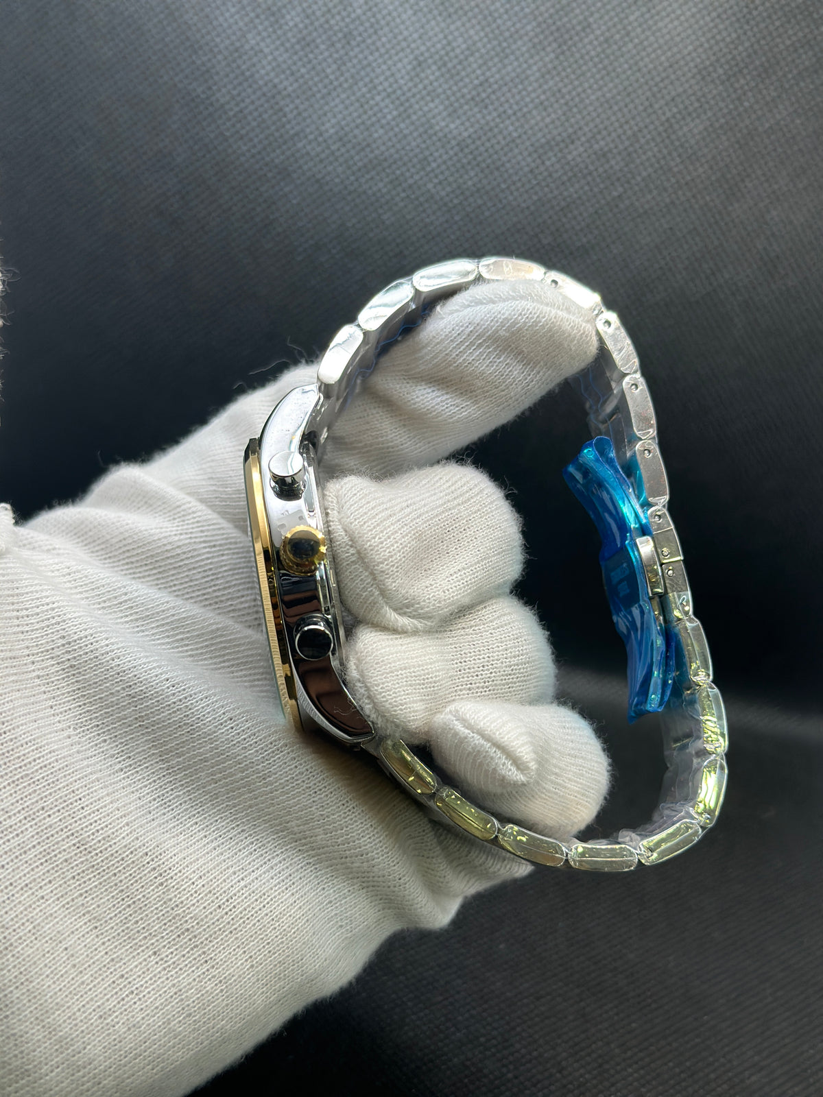 Fossil twotone